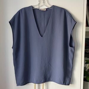 Everlane, “The Japanese GoWeave V-Neck” Dusty Blue | Size 12